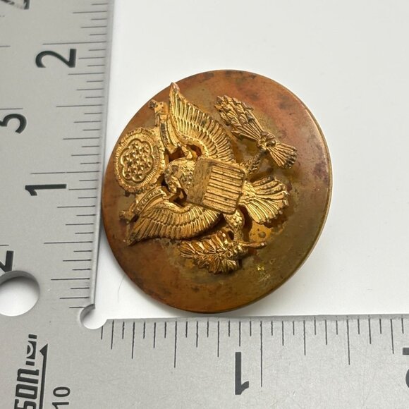 Vintage WWII US Military Brass Eagle Insignia Hat Pin Screw Back Emblem Badge - Picture 3 of 8